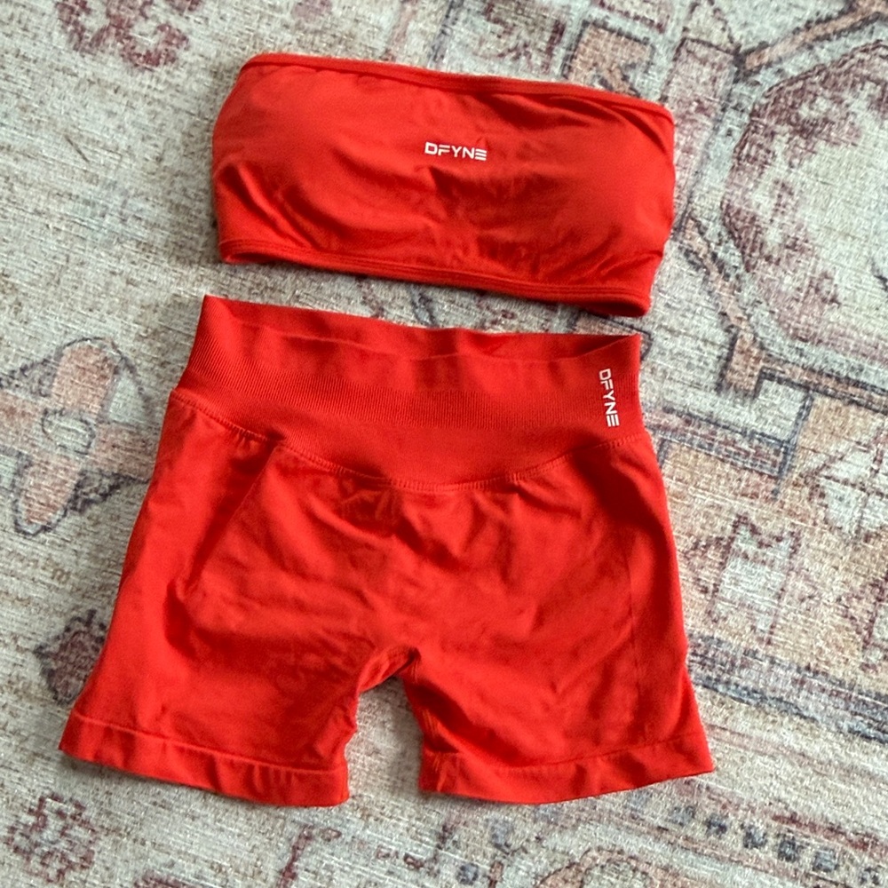 DFYNE Women's Red Shorts Set